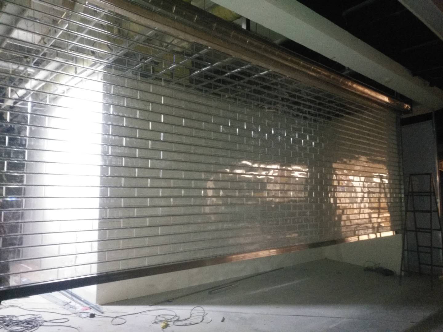 电动卷帘门电机内部结构与装置要领