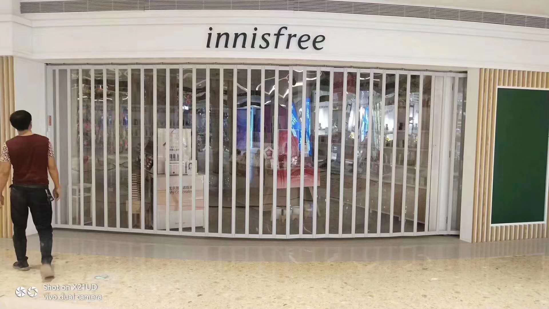 生涯中济南卷帘门是怎样体现的作用？？