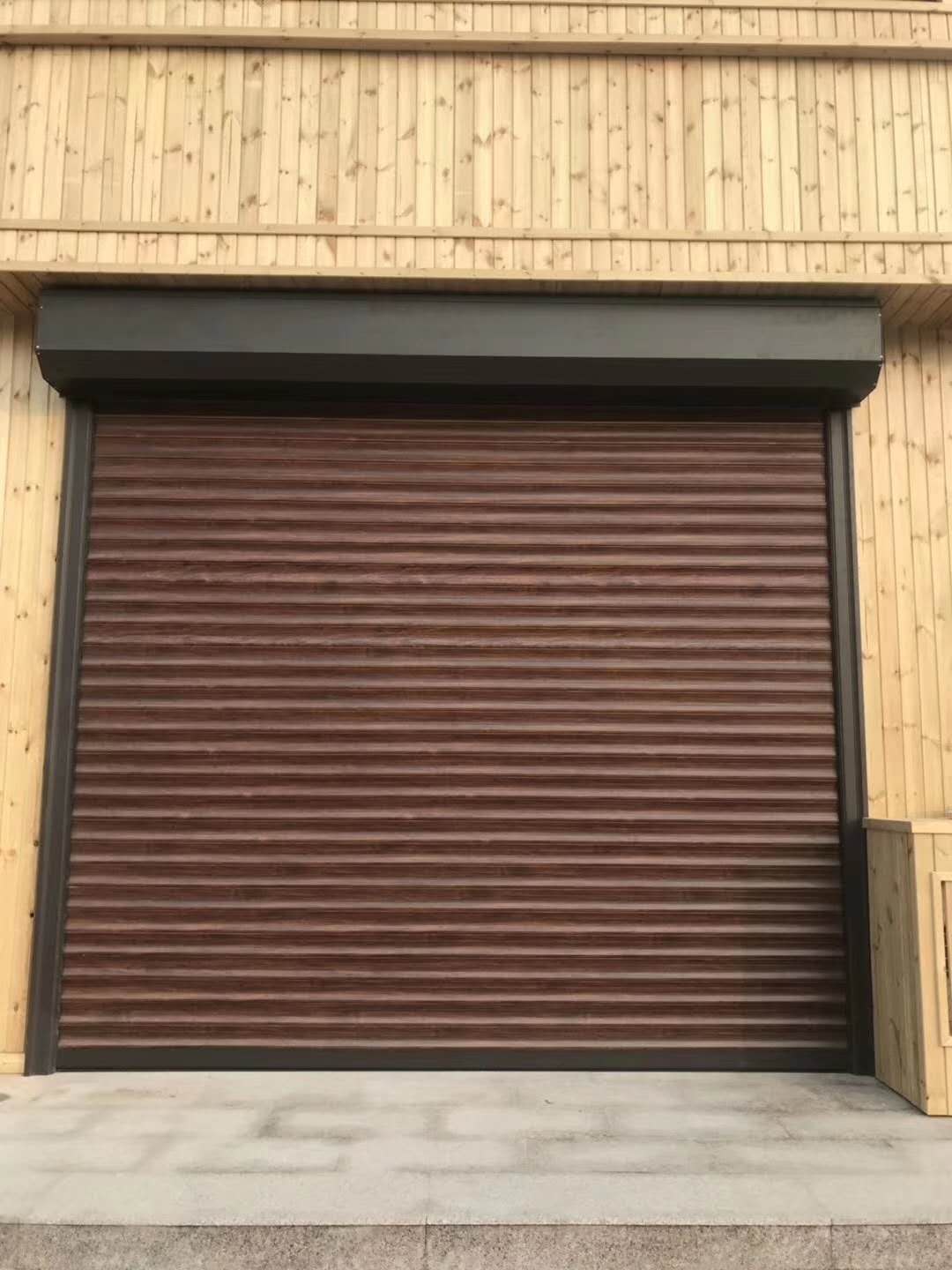 浅谈对电动卷帘门举行结构调试要领