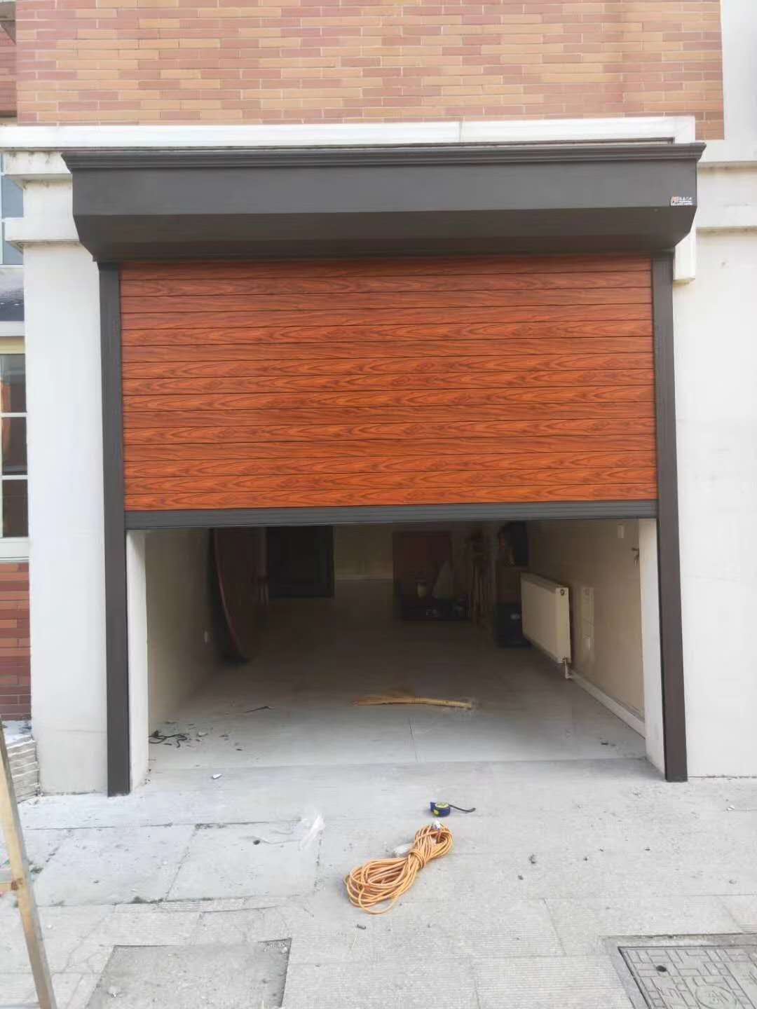 卷帘门运转时代泛起遇阻征象怎么回事？？